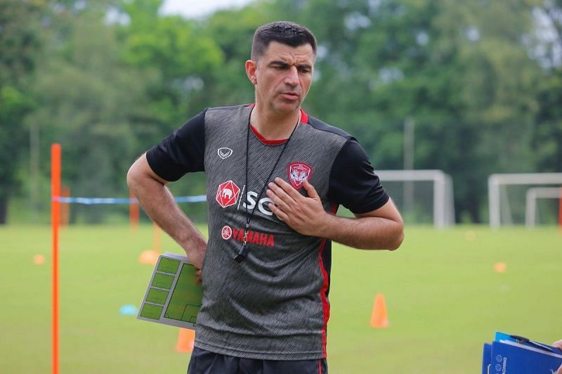 Coach Radovan Curcic has been unimpressed by Muangthong&#039;s recent results