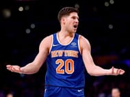 New York Knicks v Los Angeles Lakers