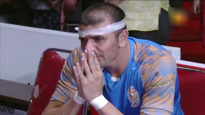 Ajay Thakur tried his level best to maintain his team as a unit.