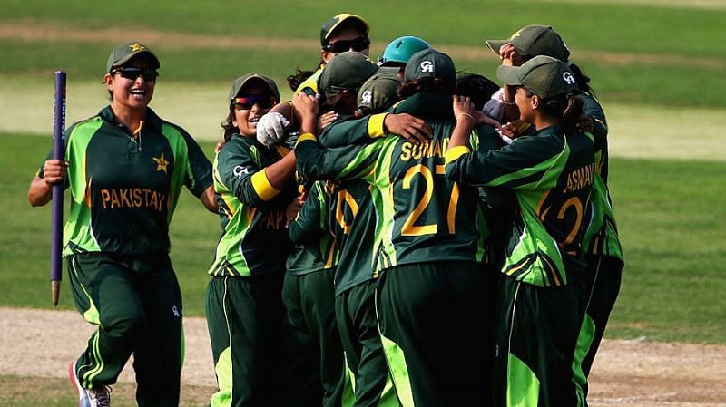 Pakistan&#039;s women&#039;s team celebrating their win over England