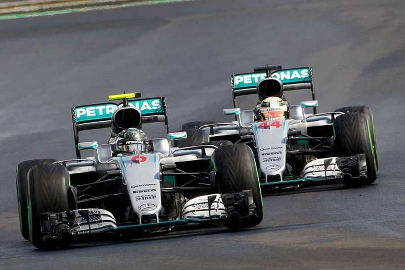 Rosberg and Hamilton battling it out at the Hungaroring