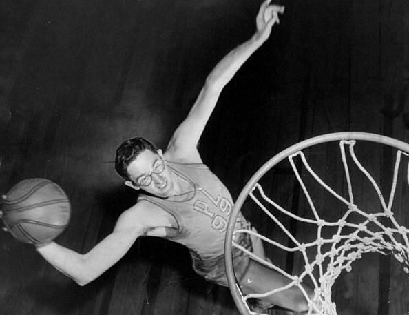 The greatest basketball player of the 50s