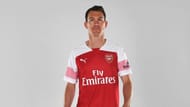 Lichtsteiner was the first signing of the Unai Emery era