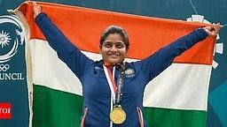 Rahi Sarnobat lead the day 5 with a gold