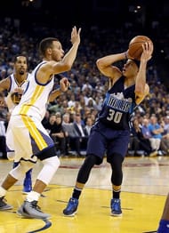 Dallas Mavericks v Golden State Warriors
