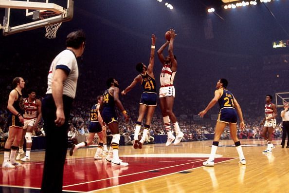 Elvin Hayes in action against the Golden State Warriors, 1975 NBA Finals