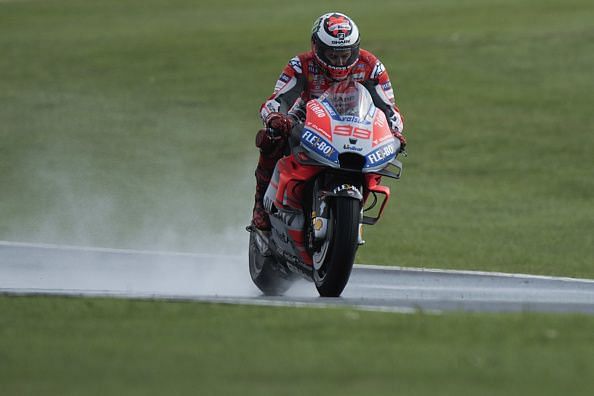 MotoGP: Lorenzo tames wet conditions to grab pole position at Silverstone