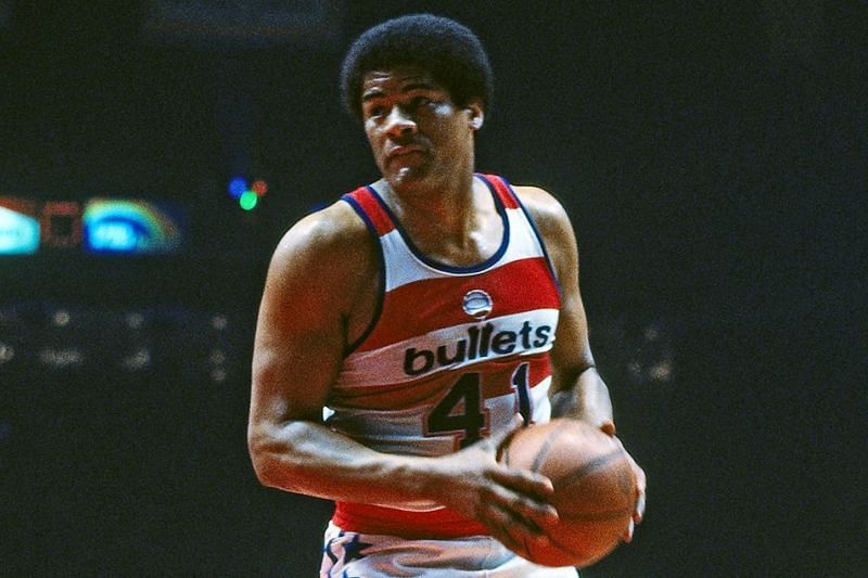 Wes was inducted into the Naismith Memorial Basketball Hall of Fame in 1988.