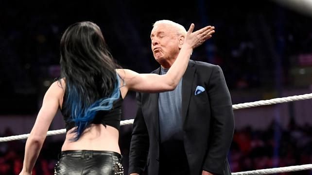 Paige spotted slapping wrestler at independant show
