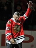 Stan Mikita, who led Blackhawks to 1961 title, dies at 78
