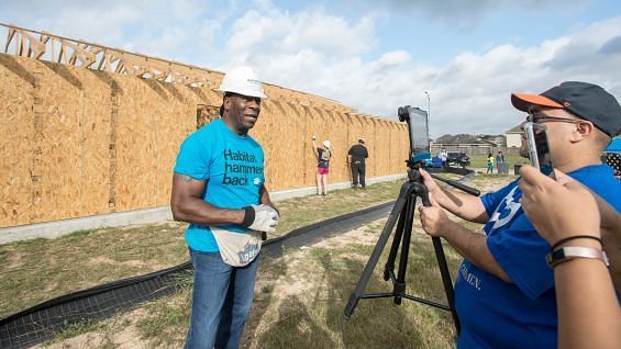 Booker T threw his hat in the ring to run for mayor in Houston for November 2019