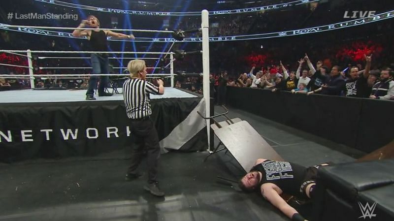 Ambrose and Owens destroyed each other at Royal Rumble 2016 