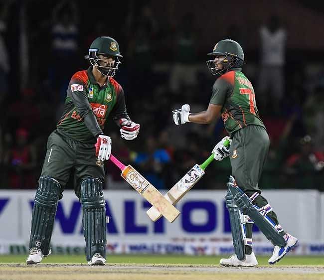 The two experienced campaigners added 90 runs for the fourth wicket as Bangladesh eyed a strong finish