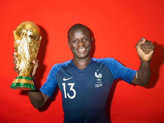 Top 5 defensive midfielders in the world