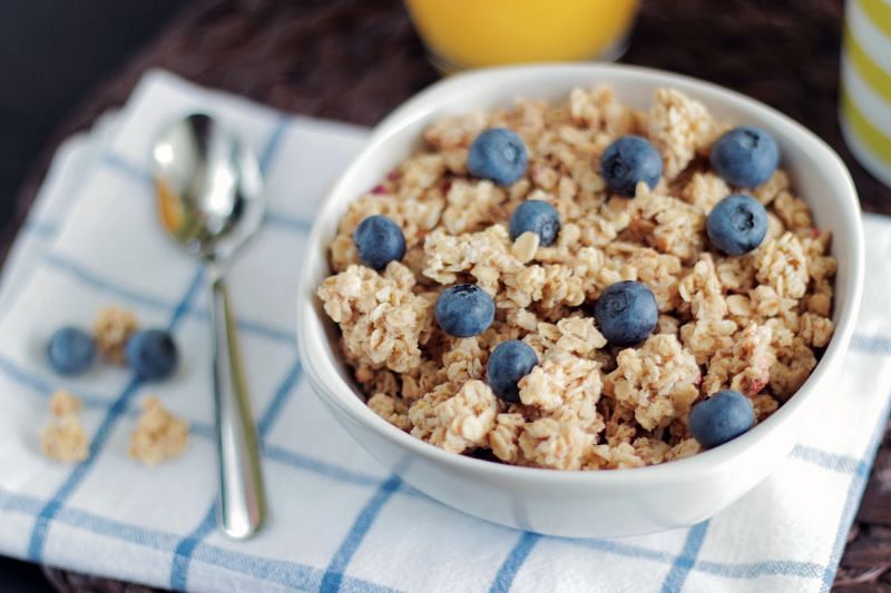 Oats are great for a low-carb breakfast