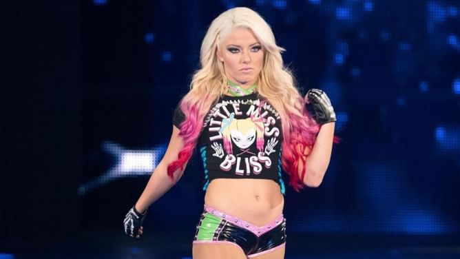 Ronda Rousey versus Alexa Bliss: A fanfiction Story
