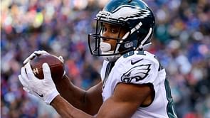 Eagles bring back WR Matthews, place Wallace on IR