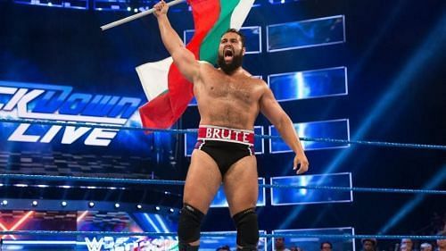 Rusev is crazy over among fans