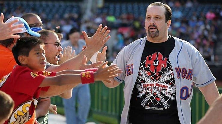 Tommy Dreamer works with young talents at his promotional events