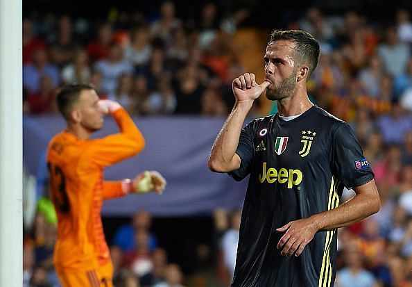 Valencia v Juventus - UEFA Champions League Group H