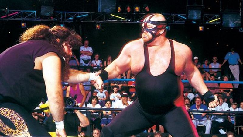 Two legends beating the hell out of each other. That is what 1993 brought us, with this match here and many others as well...