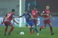 Thiago Santos in action against Jamshedpur FC