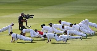 Describing a cricketer in 1 picture