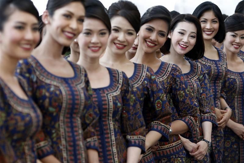 Singapore Airways stewardess will be back as grid girls