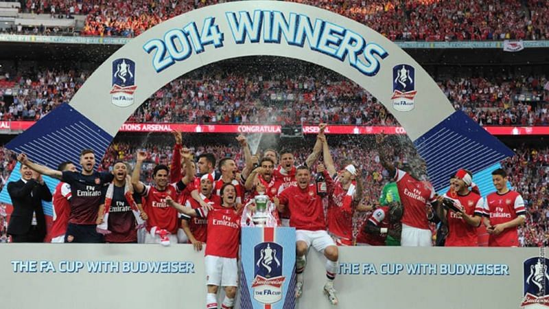 The Arsenal team with FA CUP 2014