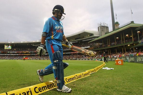 Australia v India - Tri-Series Game 10