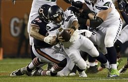 Wilson, Seahawks offense struggle against Bears