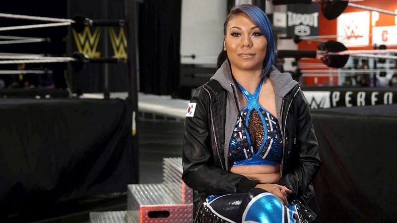 Enter captiMia Yim has signed with WWE