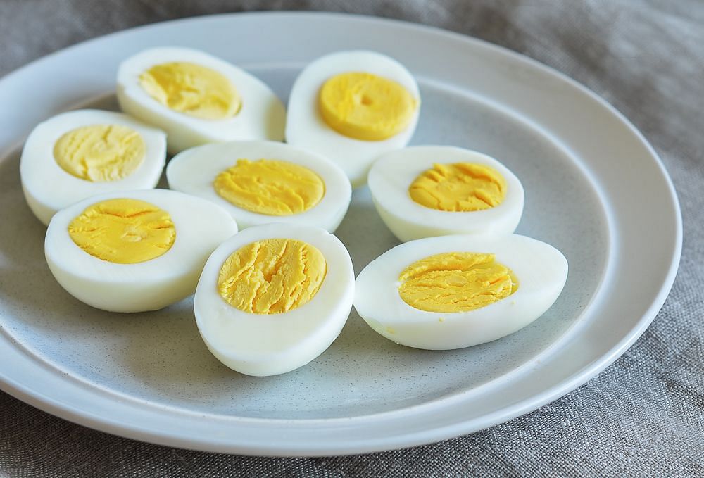 अंडा कैसे खाना चाहिए, पूरा या फिर पीले वाले हिस्से को निकालकर