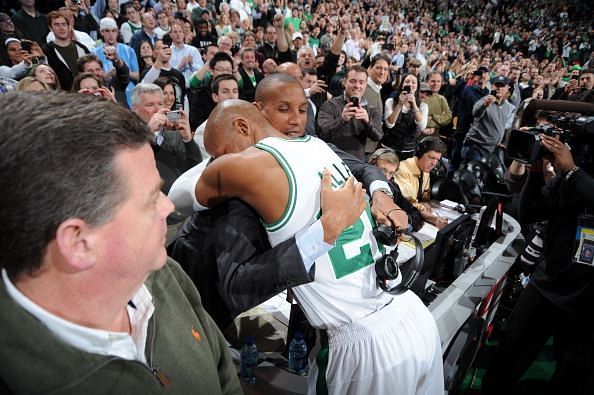 Ray Allen and Reggie Miller embrace