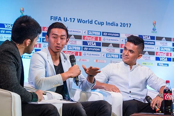 Dheeraj Singh in conversation with Sunil Chhetri before the U-17 World Cup last year