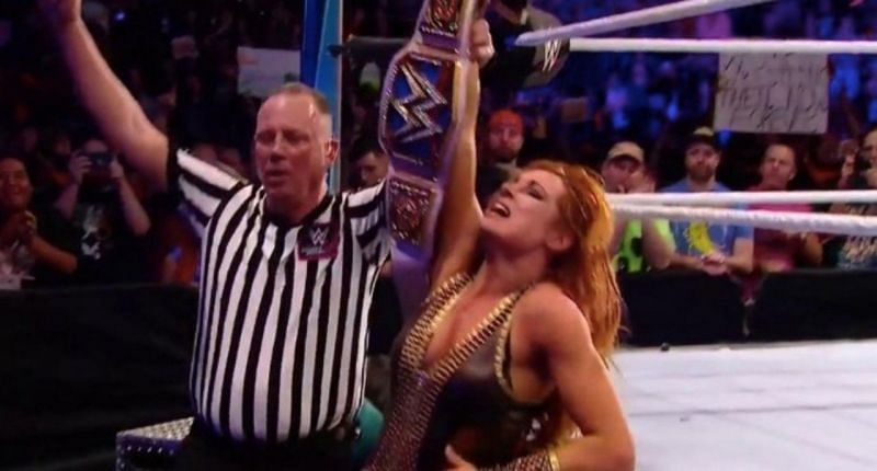 Becky Lynch retains her SmackDown Live Women&#039;s Championship after a hard fought victory over Charlotte Flair at 