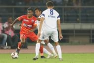 Ashique in action against Delhi Dynamos