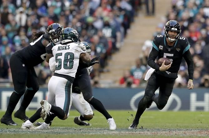 Jaguars QB Bortles has shoulder injury, team signs Jones