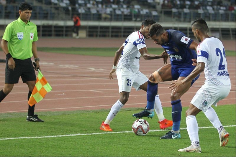 The Chennaiyin FC midfielder clearly won the battle in the middle of the park and kept the likes of Bikramjit Singh and Zuiverloon quiet throughout the game (Image Courtesy: ISL)