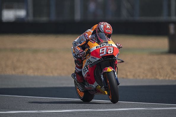 Thai GP: Rossi misses Pole, Marquez sets record