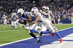 Defensive resurgence helps Colts blow out Bills 37-5
