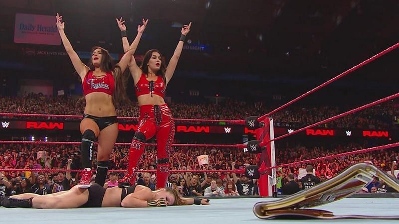 The Bella Twins will attempt to use the numbers advantage in a Triple Threat