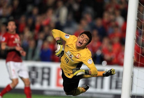 Zeng Cheng, the China No 1 goalkeeper