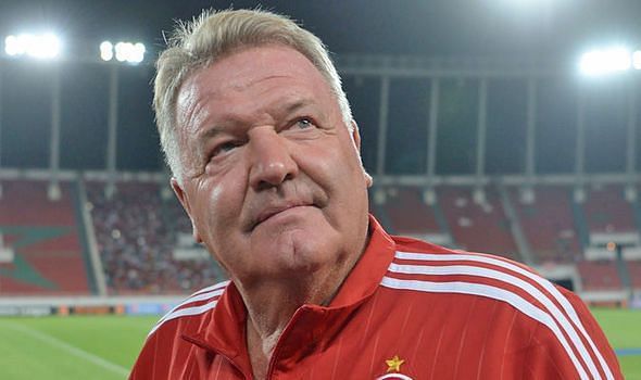 Toshack&#039;s tactic of publicly criticising his players after losses did not go down well with the president Mancebo