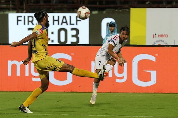 Chhangte (right) won the emerging player of the game award [Image: ISL]