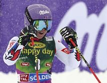 Worley beats Brignone, Shiffrin to win season-opening GS