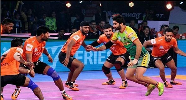 प्रो कबड्डी लीग 2018: यू-मुंबा ने रोमांचक मुकाबले में पटना पाइरेट्स को 40-39 से हराया