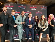 WWE Super Showdown की तैयारियों का ट्रिपल एच ने लिया जायजा, शील्ड के दुश्मनों के साथ खिंचवाई तस्वीरें