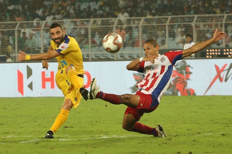 Stojanovic shoots during the match against ATK (Image: ISL)