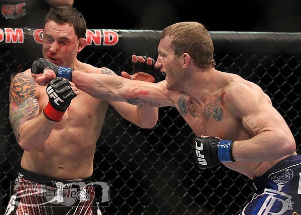 Gray Maynard catches Frankie Edgar with a huge right hand